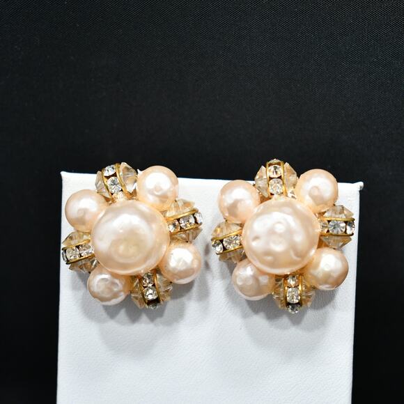 Vintage Lisner Pink Faux Pearl Rhinestone Earrings, Clip-On, Mid-Century, 1950s - Picture 5 of 10